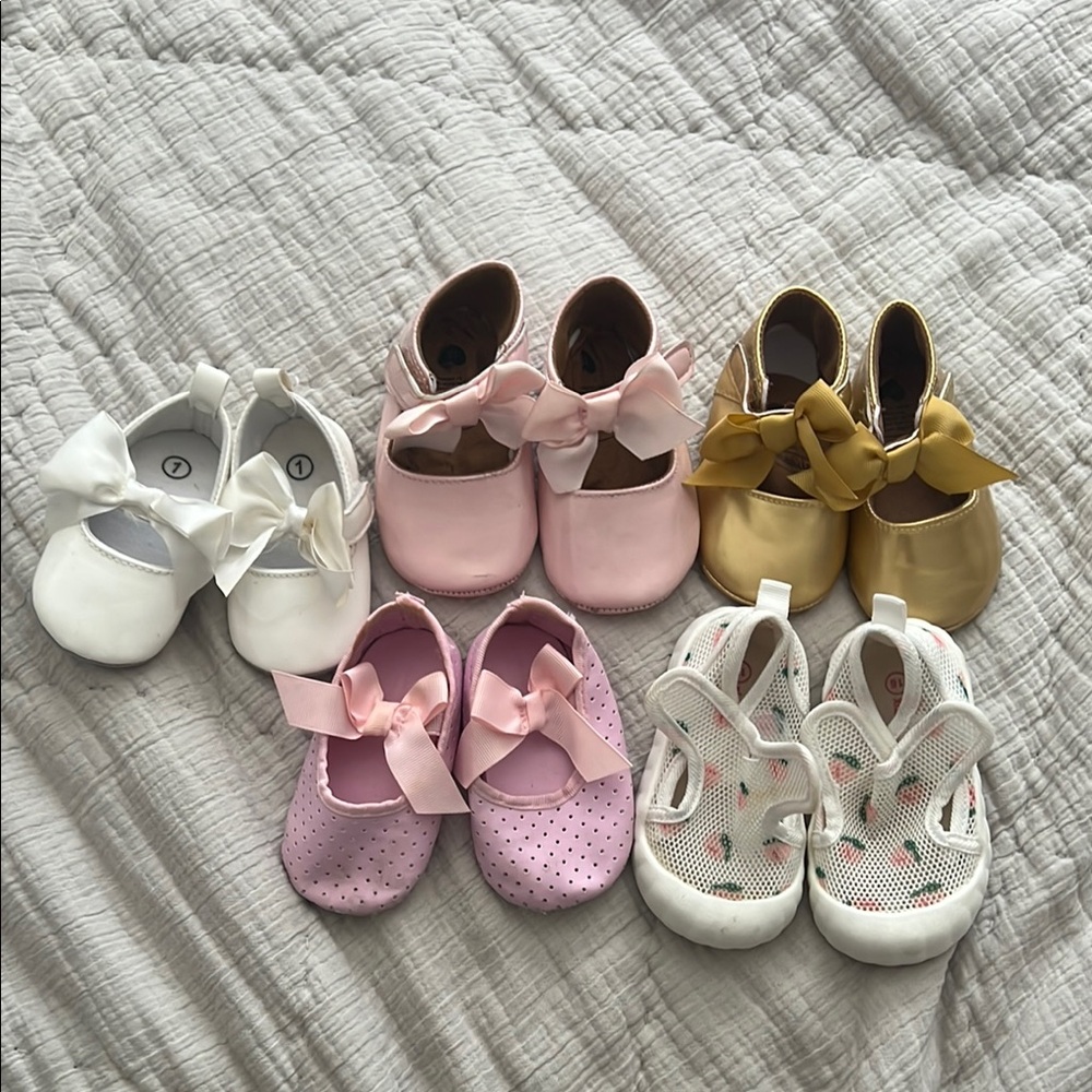 Kids Bow Accent Shoes - White, Pink, Gold